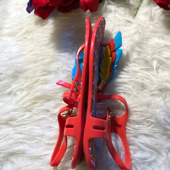 🌺FUN COOL UNIQUE sandals 🌺 - Picture 3 of 7